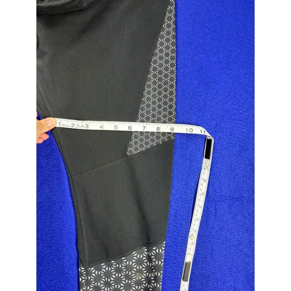 Athleisure Womens Champion C9 Capri Leggings XL Black Geometric Starburst